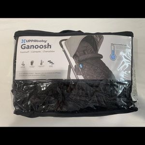 UPPAbaby black stroller footmuff